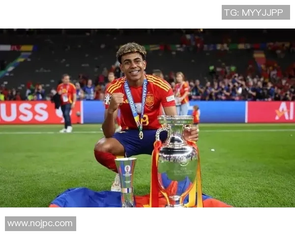 16岁小将闪耀赛场破纪录创造历史最年轻进球者载入足坛荣耀 16岁小将闪耀赛场破纪录创造历史最年轻进球者载入足坛荣耀