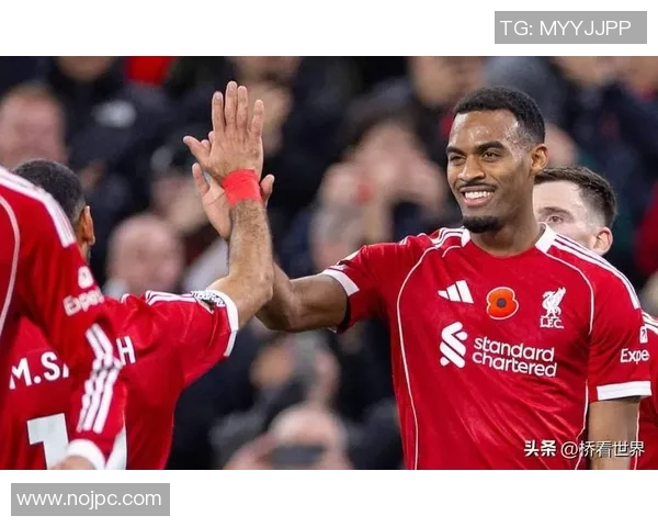 利物浦球迷眼含热泪回顾那些难忘时刻球队精神永不言弃 利物浦球迷眼含热泪回顾那些难忘时刻球队精神永不言弃