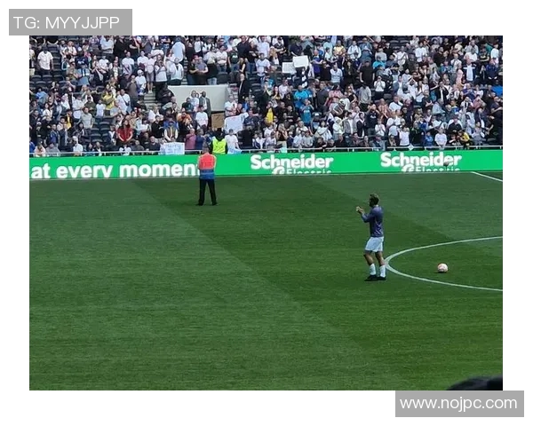 凯恩震撼宣布离队决定 球迷深情告别难掩不舍心情